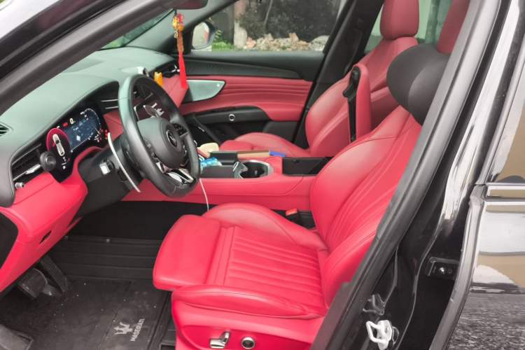 Used Maserati Grecale 2023 2.0T Modena Left Front Seat