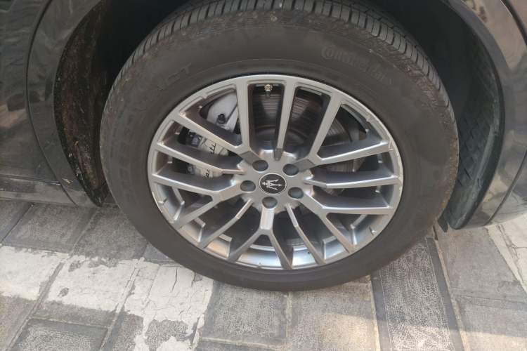 Used Maserati Grecale 2023 2.0T GT Right Front Wheel Hub