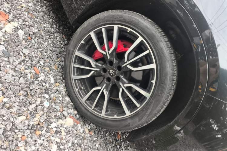 Used Maserati Grecale 2023 2.0T Modena Right Front Wheel Hub