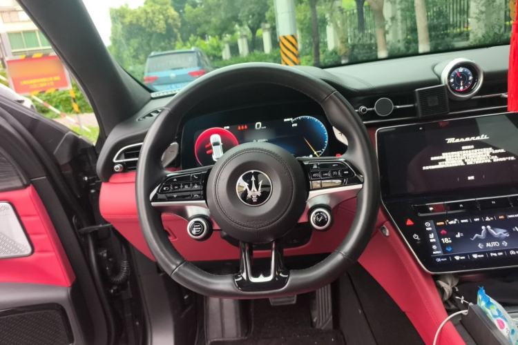 Used Maserati Grecale 2023 2.0T Modena Steering Wheel