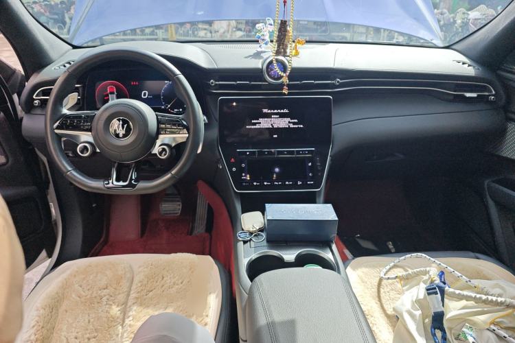Used Maserati Grecale 2023 2.0T GT Center Console