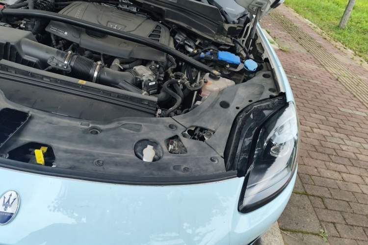 Used Maserati Grecale 2023 2.0T GT Engine Bay Left