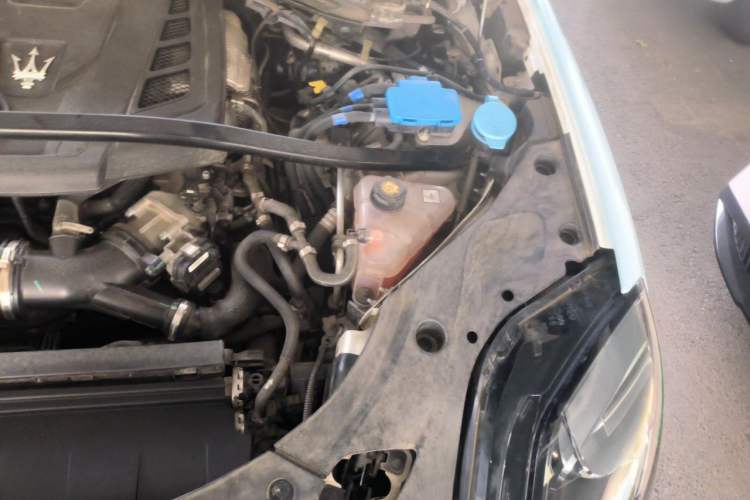 Used Maserati Grecale 2023 2.0T GT Engine Bay Left