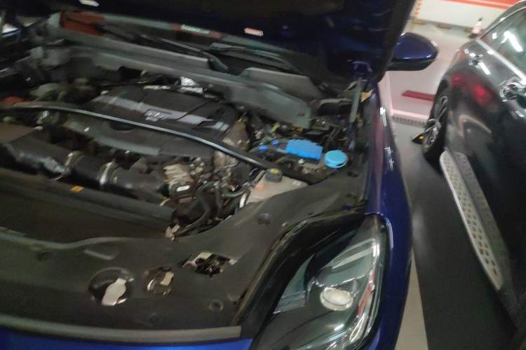 Used Maserati Grecale 2023 2.0T GT Engine Bay Left