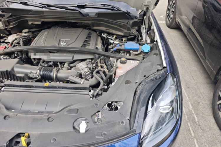 Used Maserati Grecale 2023 2.0T GT Engine Bay Left