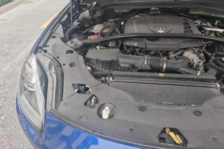 Used Maserati Grecale 2023 2.0T GT Engine Bay Right
