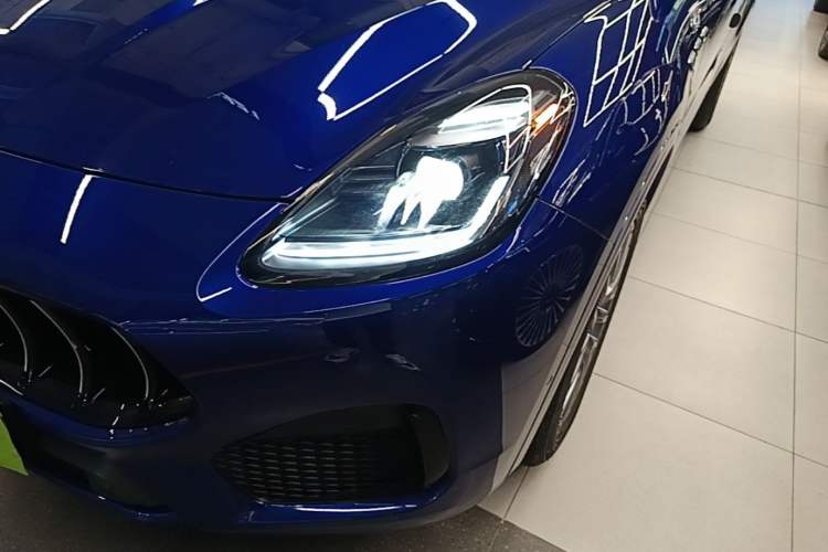 Used Maserati Grecale 2023 2.0T GT Left Front Headlight