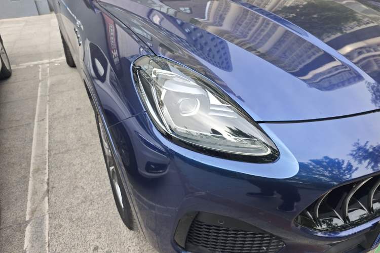Used Maserati Grecale 2023 2.0T GT Right Front Headlight