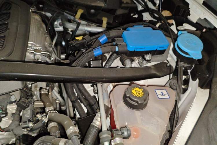 Used Maserati Grecale 2023 2.0T GT Engine Bay Left