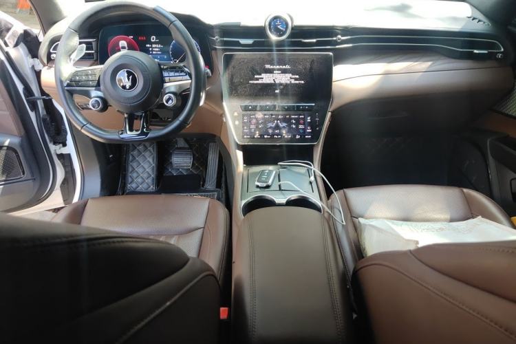 Used Maserati Grecale 2023 2.0T GT Center Console