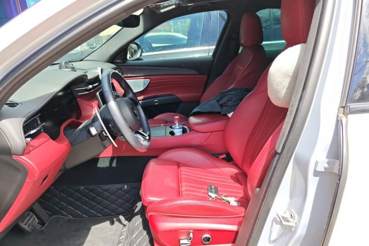 Used Maserati Grecale 2023 2.0T Modena Left Front Seat
