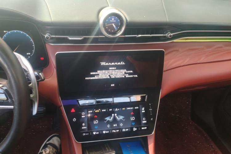 Used Maserati Grecale 2023 2.0T GT Audio And AC Panel