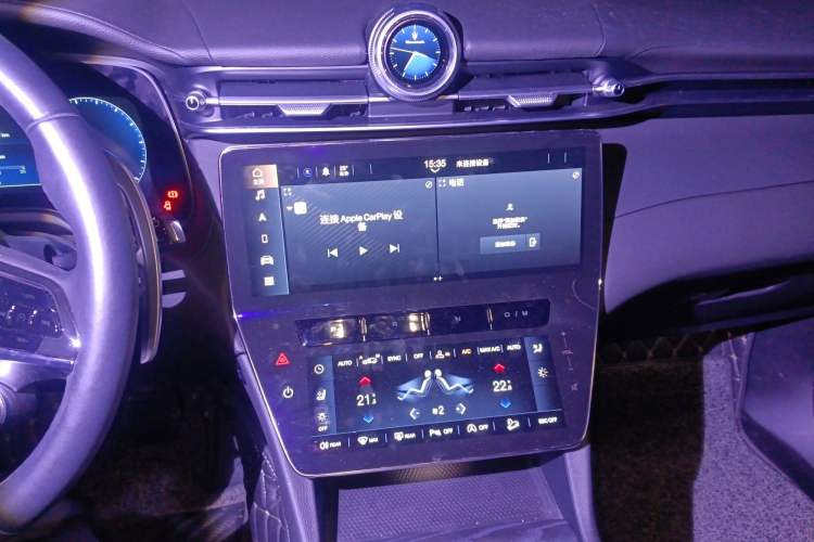Used Maserati Grecale 2023 2.0T GT Audio And AC Panel