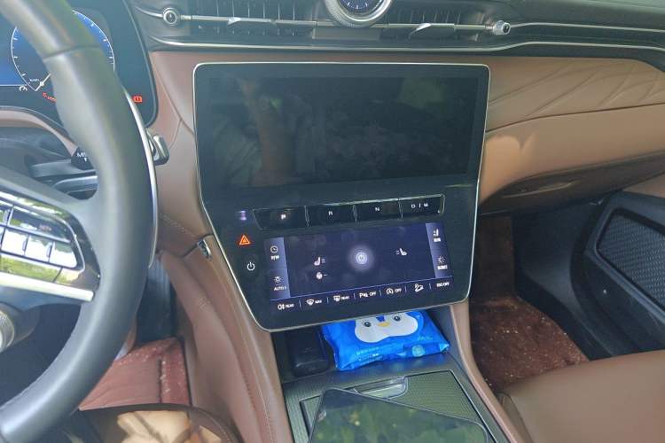 Used Maserati Grecale 2023 2.0T GT Audio And AC Panel