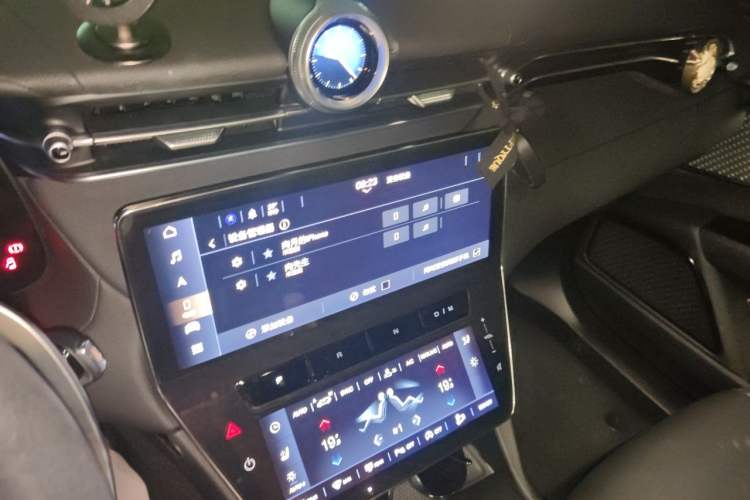 Used Maserati Grecale 2023 2.0T GT Audio And AC Panel