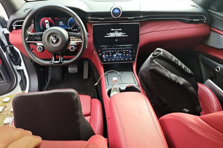 Used Maserati Grecale 2023 2.0T GT Center Console