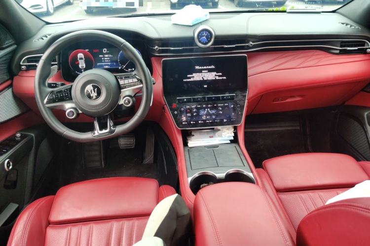 Used Maserati Grecale 2023 2.0T GT Center Console