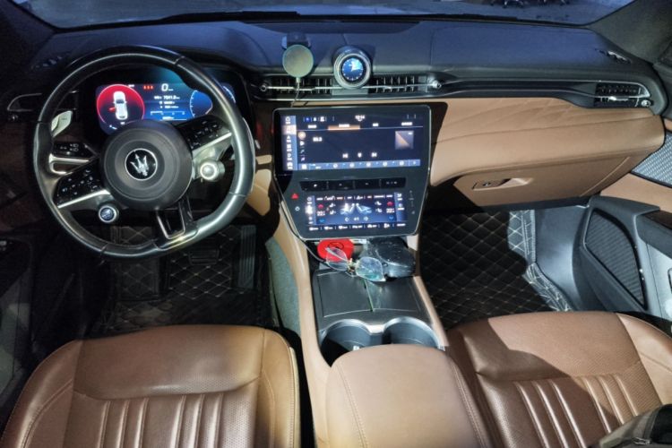 Used Maserati Grecale 2023 2.0T GT Center Console