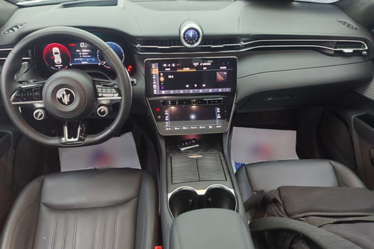 Used Maserati Grecale 2023 2.0T GT Center Console