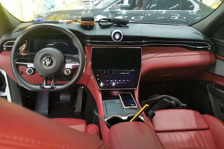 Used Maserati Grecale 2023 2.0T GT Center Console