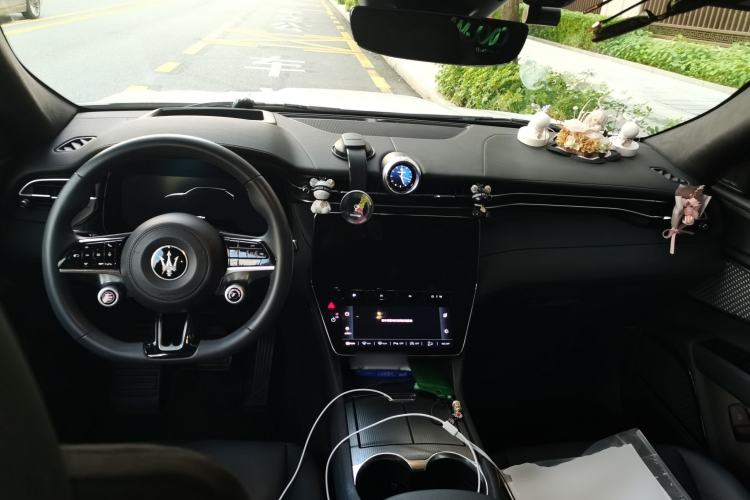 Used Maserati Grecale 2023 2.0T GT Center Console