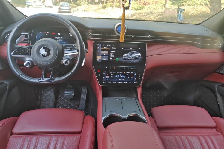 Used Maserati Grecale 2023 2.0T GT Center Console