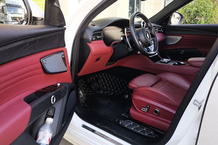 Used Maserati Grecale 2023 2.0T GT Driver Seat