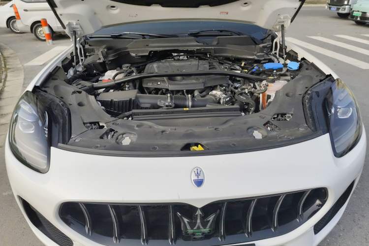 Used Maserati Grecale 2023 2.0T GT Engine Bay