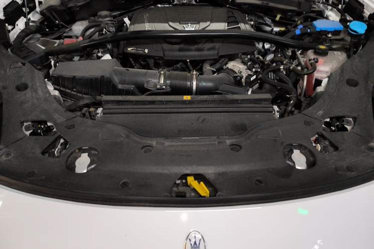 Used Maserati Grecale 2023 2.0T Flying White Special Edition Engine Bay