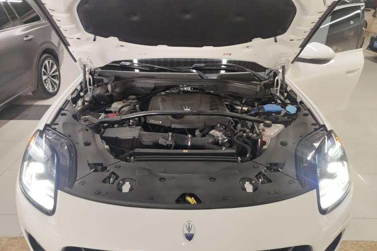 Used Maserati Grecale 2023 2.0T GT Engine Bay