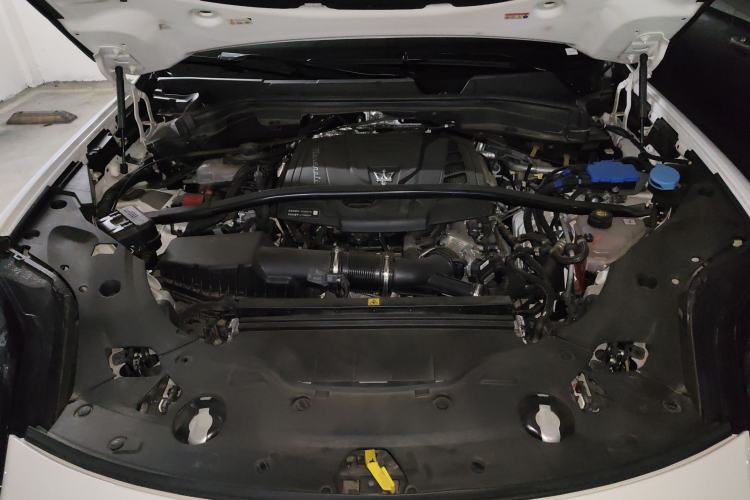 Used Maserati Grecale 2023 2.0T GT Engine Bay