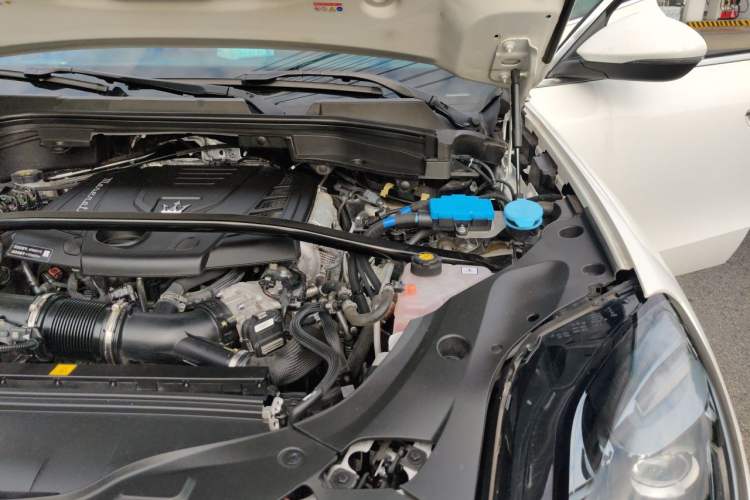 Used Maserati Grecale 2023 2.0T GT Engine Bay Left