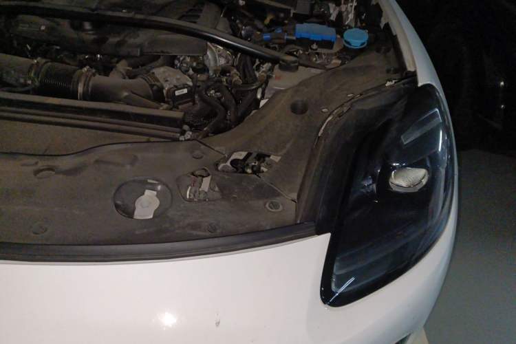 Used Maserati Grecale 2023 2.0T GT Engine Bay Left