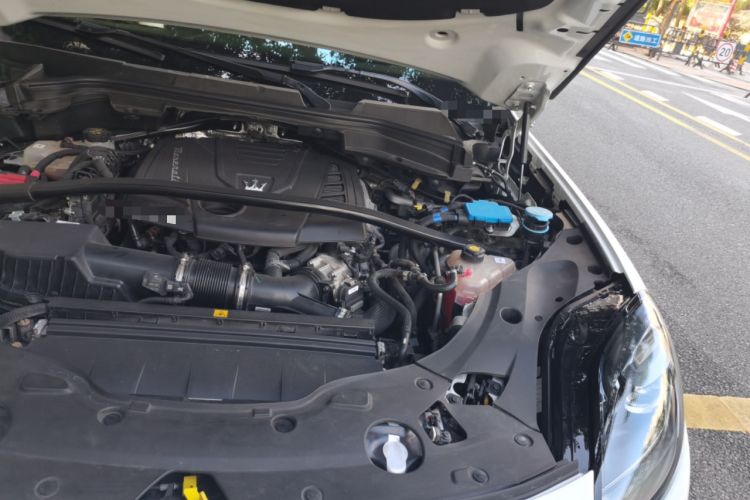 Used Maserati Grecale 2023 2.0T GT Engine Bay Left