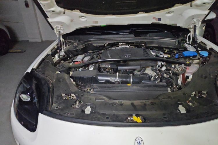 Used Maserati Grecale 2023 2.0T GT Engine Bay Right