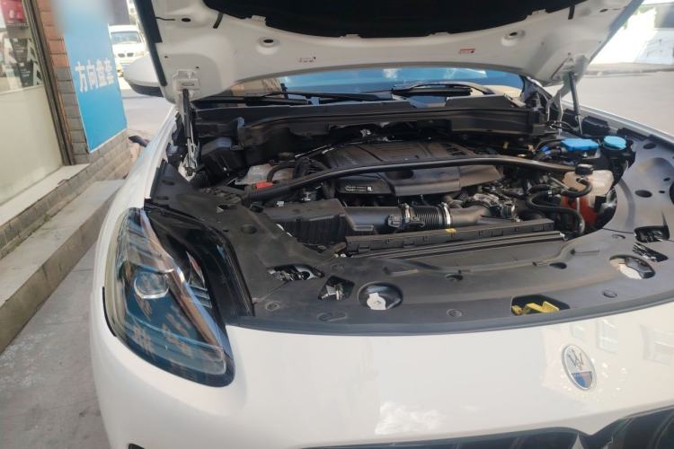 Used Maserati Grecale 2023 2.0T GT Engine Bay Right