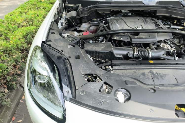Used Maserati Grecale 2023 2.0T GT Engine Bay Right