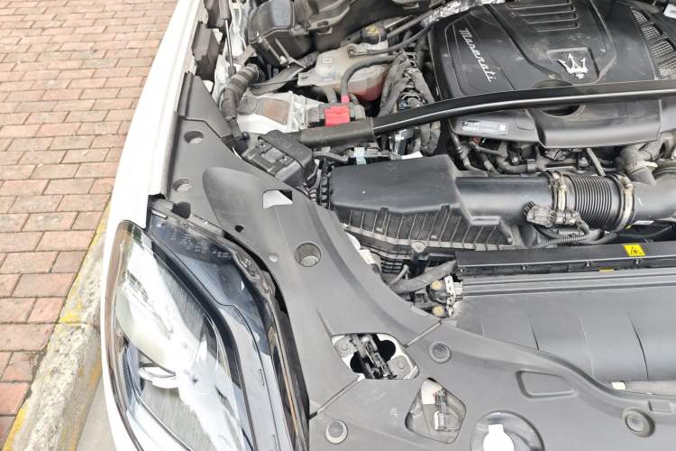 Used Maserati Grecale 2023 2.0T GT Engine Bay Right