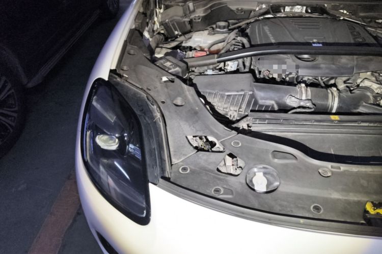 Used Maserati Grecale 2023 2.0T GT Engine Bay Right