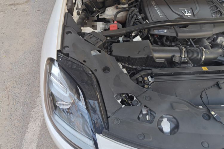 Used Maserati Grecale 2023 2.0T GT Engine Bay Right