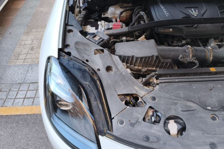 Used Maserati Grecale 2023 2.0T GT Engine Bay Right