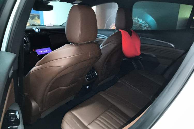 Used Maserati Grecale 2023 2.0T Flying White Special Edition Left Rear Seat
