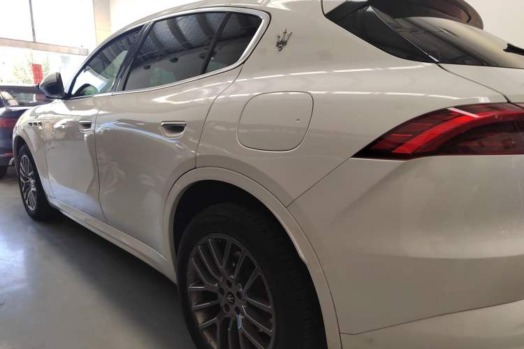 Used Maserati Grecale 2023 2.0T GT Left Side