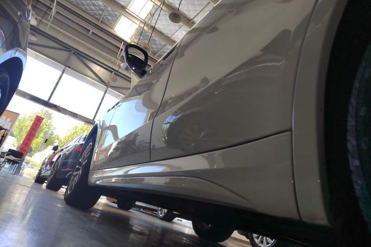 Used Maserati Grecale 2023 2.0T GT Left Side Sill