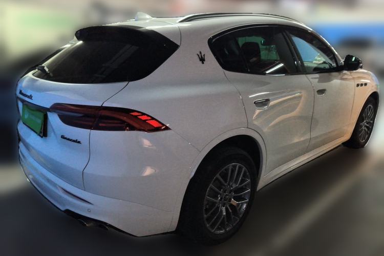 Used Maserati Grecale 2023 2.0T Flying White Special Edition Rear Right 45 Deg