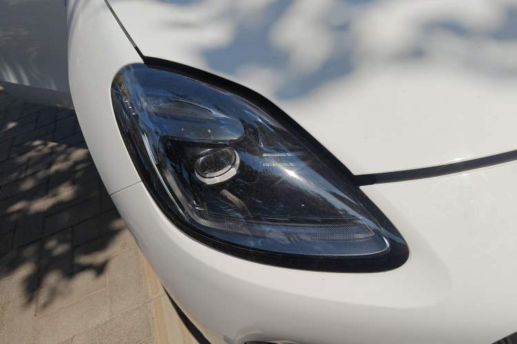 Used Maserati Grecale 2023 2.0T GT Right Front Headlight
