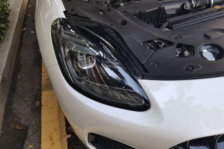 Used Maserati Grecale 2023 2.0T GT Right Front Headlight