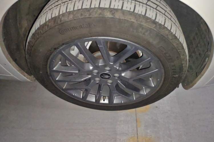 Used Maserati Grecale 2023 2.0T GT Right Front Wheel Hub