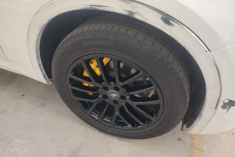 Used Maserati Grecale 2023 2.0T GT Right Front Wheel Hub