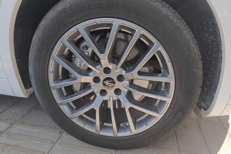 Used Maserati Grecale 2023 2.0T GT Right Front Wheel Hub